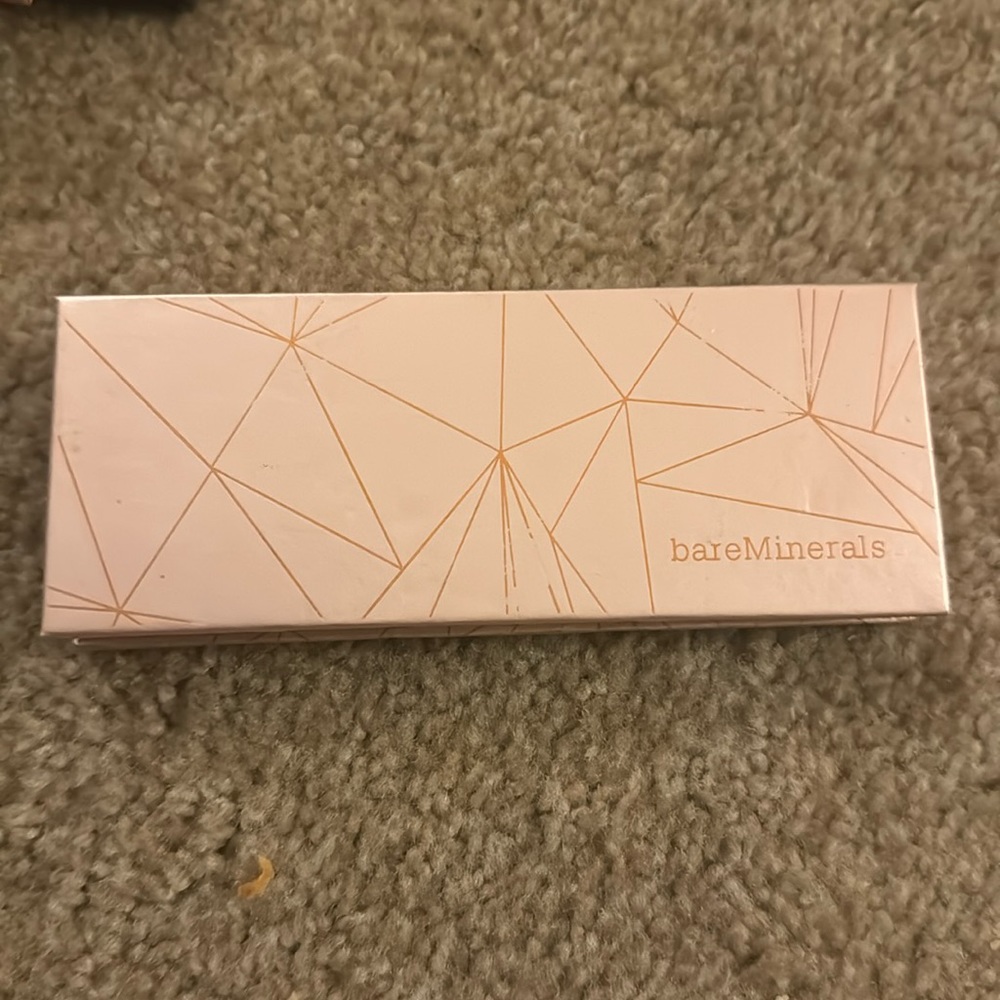 Bareminerals crystalline glow. Bronze and highlighter palette